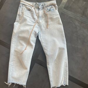 Levi’s Barrel Crop Jeans